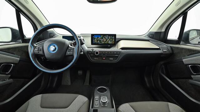 BMW i3 120Ah 42 kWh | Panorama | H&K | SOH 97% | Carplay | Camera | Sport-pakket | Exclusive | Interesse, Proefrit? Bel of app met: 06-24 28 28 42 / 06-42130156