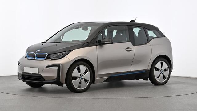 BMW i3 Executive 120Ah 42 kWh | Adaptive CC | LED | Navi | Weinig km | SOH 92% | Accu garantie tot 03.2028 | Interesse, Proefrit? Bel of app met: 06-24 28 28 42 / 06-42130156