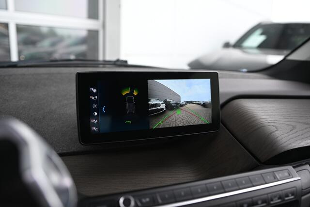 BMW i3 Executive / Schuif-kanteldak / Comfort Access / Achteruitrijcamera / Adaptive Cruise Control / Stoelverwarming