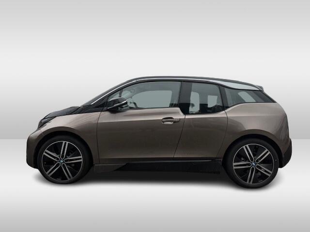 BMW i3 Executive Edition 120Ah 42 kWh / Panoramadak / Camera / Navigatie / 20'' / DAB / Stoelverwarming / Warmtepomp / Cruise Control