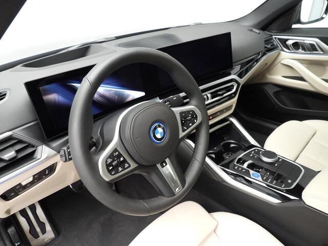 BMW i4 eDrive40 high Executive M-Sportpakket / LED / Leder / Navigatie / Trekhaak / Schuifdak / Keyles go / Sportstoelen / DAB / Hifi speakers / Alu 19 inch