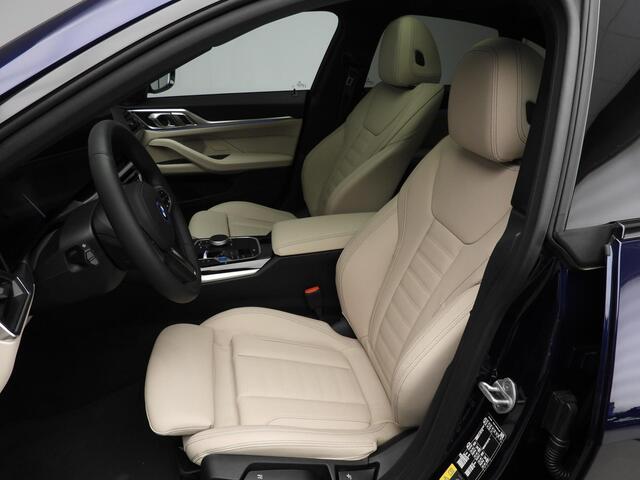 BMW i4 eDrive40 high Executive M-Sportpakket / LED / Leder / Navigatie / Trekhaak / Schuifdak / Keyles go / Sportstoelen / DAB / Hifi speakers / Alu 19 inch