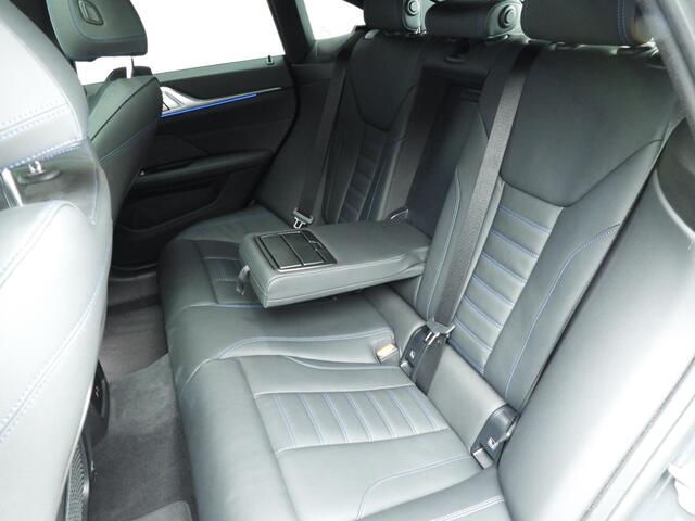 BMW i4 Gran Coupe eDrive40 | M-Sportpakket | LED | Leder | HUD | Schuifdak | Trekhaak | Elektr. zetels | DAB | Harman-kardon sound | Alu 19 inch