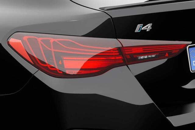 BMW i4 eDrive35 M Sport Edition | M Sport Pro | Comfort Pack | Elektrisch bediend glazen schuif-/kanteldak