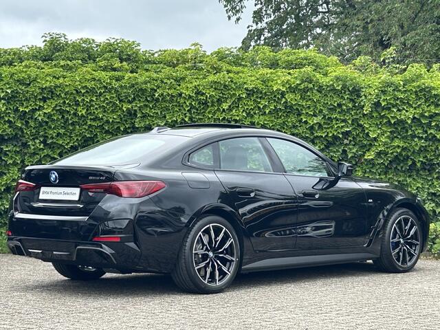 BMW i4 eDrive40 | M-Sport | 19'' | S/k-dak | Park. Plus | Head-Up | Comf. Acc. | HiFi | Stuur. + stoelverw. | Adapt. LED | Laser achterlicht.