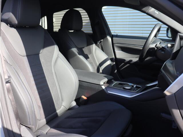 BMW i4 eDrive40 | High Executive | M Sportpakket | Achteruitrijcamera | HiFi | Elektr. Achterklep | Apple Carplay | 18'' LMV