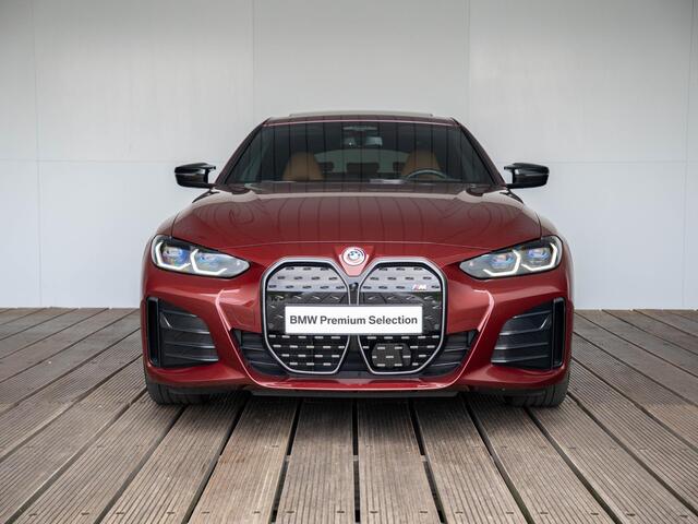 BMW i4 M50 | High Executive | M Sportpakket Pro | Verwarmd Stuurwiel | Comfort Access | Schuif-/kanteldak | Stoelverwarming | Harman Kardon | Elektrische stoelen | 20''