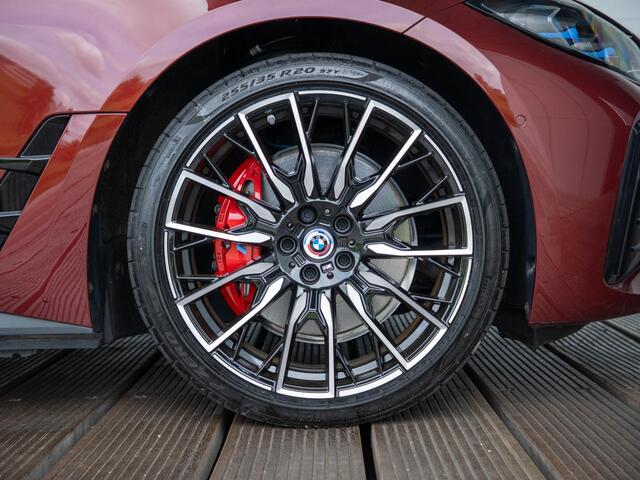 BMW i4 M50 | High Executive | M Sportpakket Pro | Verwarmd Stuurwiel | Comfort Access | Schuif-/kanteldak | Stoelverwarming | Harman Kardon | Elektrische stoelen | 20''