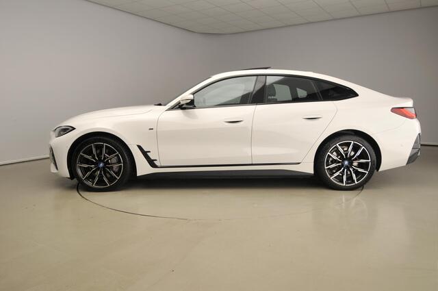 BMW i4 Gran Coupe eDrive40 | M-Sportpakket | LED | Navigatie | Schuifdak | Elektr. zetels | DAB | Harman-kardon sound | Alu 19 inch