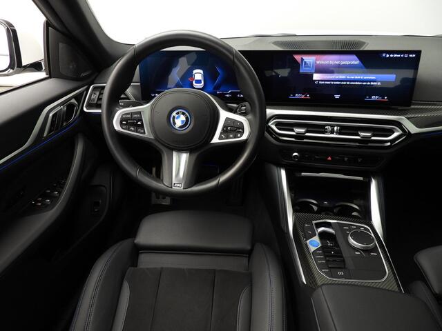BMW i4 Gran Coupe eDrive40 | M-Sportpakket | LED | Navigatie | Schuifdak | Elektr. zetels | DAB | Harman-kardon sound | Alu 19 inch
