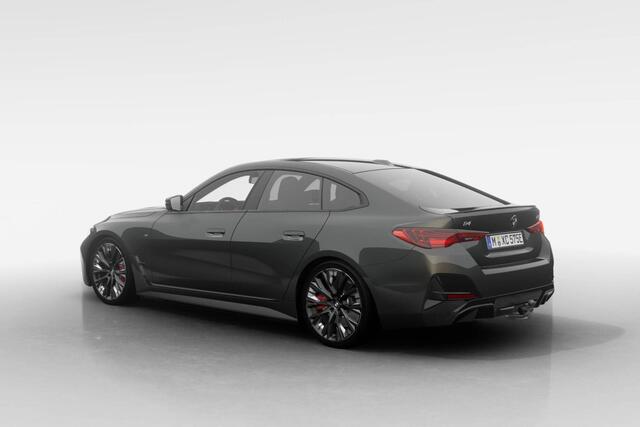 BMW i4 M60 xDrive | M Sport Pro | Innovation Pack | Comfort Pack | Trekhaak | Harman Kardon | M Sportstoelen | CraftedClarity | Elektrisch bediend glazen schuif-/kanteldak