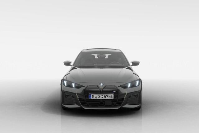 BMW i4 M60 xDrive | M Sport Pro | Innovation Pack | Comfort Pack | Trekhaak | Harman Kardon | M Sportstoelen | CraftedClarity | Elektrisch bediend glazen schuif-/kanteldak