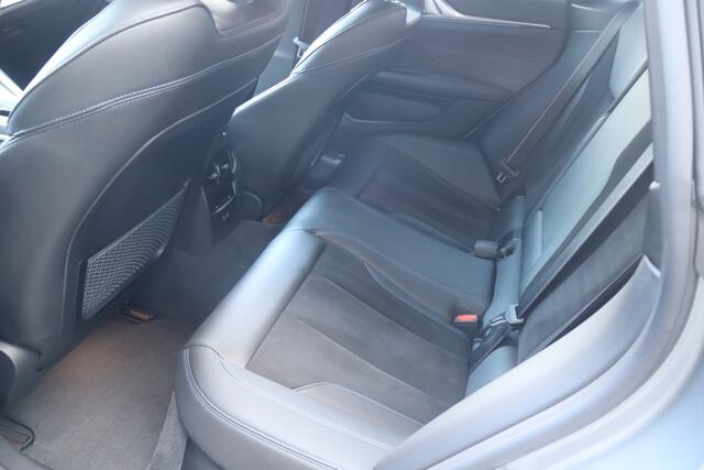 BMW i4 M-Sport eDrive40 84 kWh NL-Auto!! Individual Frozen Pure Grey Mettalic