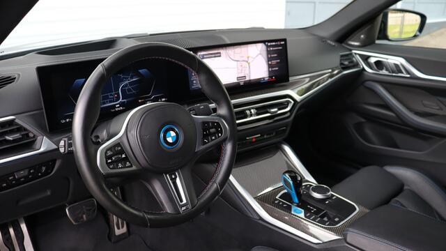 BMW i4 M50 High Executive | Harman/Kardon | Schuifdak | Laserlight | Head-up | Trekhaak | M Sportstoelen | Carbon