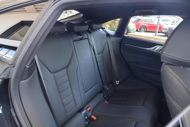 BMW i4 eDrive40 | M Sportpakket | BMW Live Cockpit Professional | Voorstoelen verwarmd
