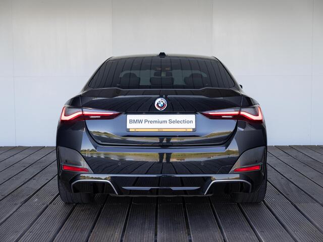 BMW i4 Gran Coupé M50 M-Sportpakket | M-Performance Parts | Trekhaak | 20 inch | Individual interieur | Carbon exterieur pakket