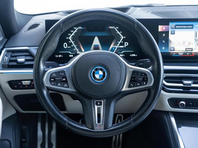 BMW i4 Gran Coupé M50 M-Sportpakket | M-Performance Parts | Trekhaak | 20 inch | Individual interieur | Carbon exterieur pakket