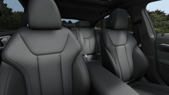 BMW i4 eDrive40 M Sport / Schuif-kanteldak / Achteruitrijcamera / Comfort Access / Adaptieve LED / Stoelverwarming / Widescreen Display