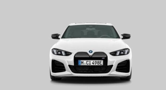 BMW i4 eDrive40 84 kWh M Sport - Trekhaak - Elektrisch verwarmde voorstoelen - Active Cruise Control - Getinte Ruiten - Comfort Access - Hifi - Ambiance verlichting - Live Cockpit Professional - IconicSounds Electric -