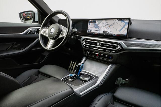 BMW i4 eDrive40 84 kWh M-Sport/ Sportstoelen/ Elek. trekhaak/ Camera/ Sfeerverlichting/ Elek. achterklep/ Carplay