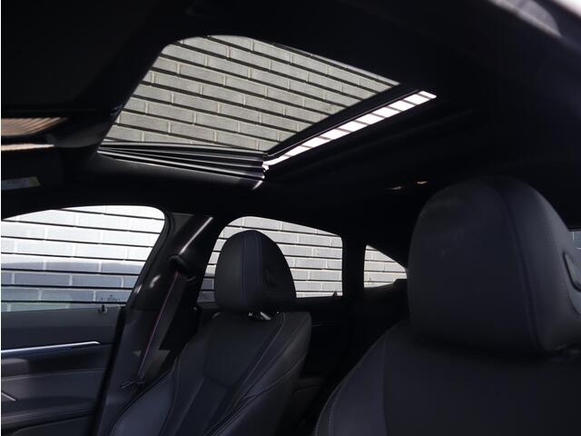 BMW i4 eDrive40 M Sport High Executive 84 kWh / Glasdak / Sfeerverlichting