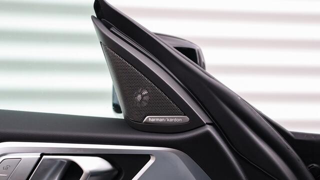 BMW i4 eDrive35 High Executive M-Sport | Harman/Kardon | Schuifdak | Head-up | Trekhaak | Driving Assistant Professional