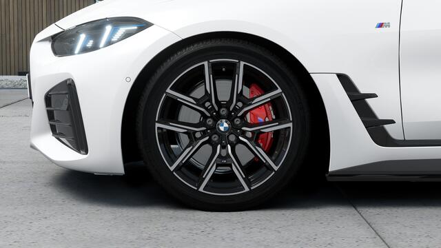 BMW i4 eDrive35 Gran Coupé M Sport / Adaptieve LED / Comfort Access / Achteruitrijcamera / Active Cruise Control / Stoelverwarming