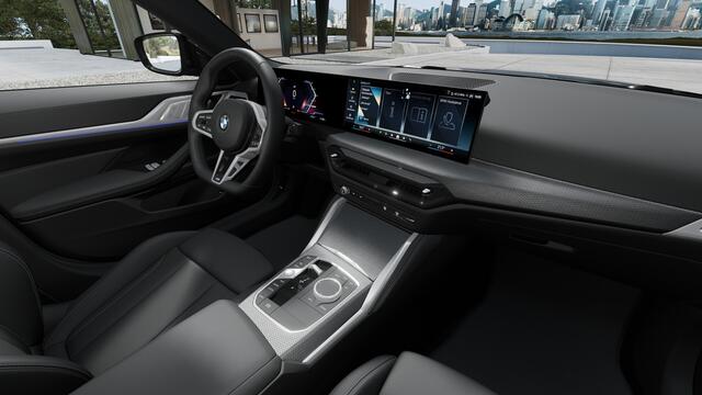 BMW i4 eDrive35 Gran Coupé M Sport / Achteruitrijcamera / Adaptieve LED / Active Cruise Control / Stoelverwarming / Comfort Access / Parking Assistant