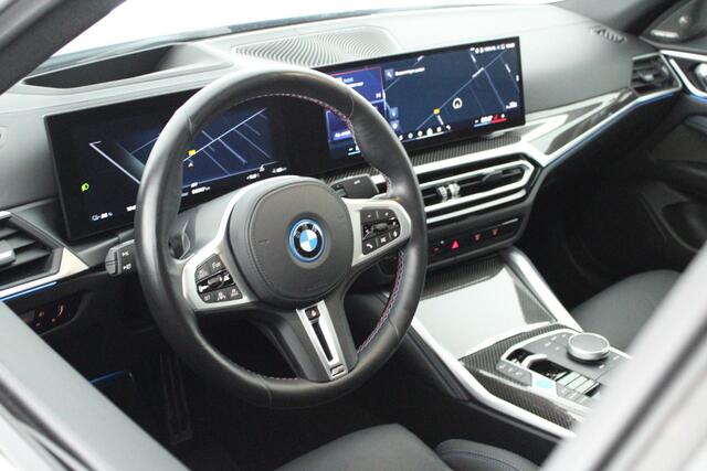 BMW i4 M50 544pk High Executive 84 kWh Laserlight Carbon Panoramadak Harman Kardon Keyless Leder CoPilot Trekhaak