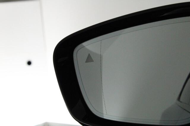 BMW i4 M50 544pk High Executive 84 kWh Laserlight Carbon Panoramadak Harman Kardon Keyless Leder CoPilot Trekhaak