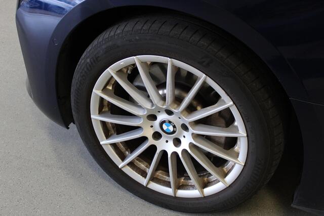 BMW i4 eDrive40 High Executive 84 kWh | SCHUIF/-KANTELDAK | CARPLAY | DAB | NAVIGATIE | HARMAN/KARDON | CAM |