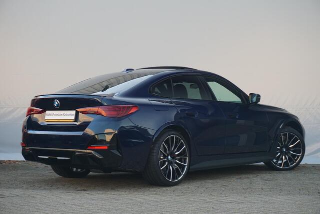 BMW i4 eDrive40 M Sportpakket Pro 20'' / Schuif-/kanteldak / Active Cruise Control / Comfort Acces