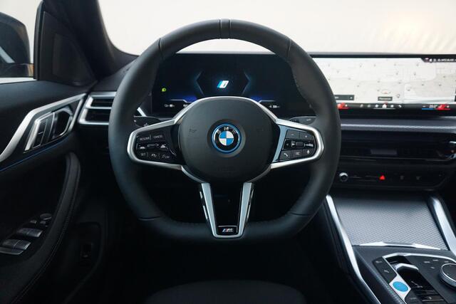 BMW i4 eDrive40 M Sportpakket Pro 20'' / Schuif-/kanteldak / Active Cruise Control / Comfort Acces