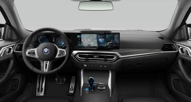 BMW i4 M50 High Executive 84 kWh Schuif/Kanteldak - Elektrisch verstelbare/verwarmde stoelen - Stuurwielrand verwarmd - Active Cruise Control - Hifi - Getinte Ruiten - M hoogglans Shadow Line -