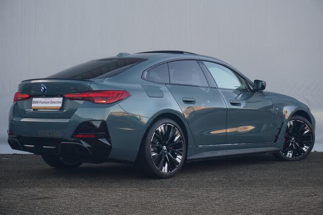 BMW i4 eDrive35 M Sportpakket Pro 20'' / Schuif-/kanteldak / Active Cruise Control / Stuurwielrand verwarmd / Trekhaak