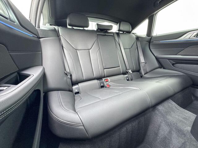 BMW i4 eDrive35 M Sport Edition | Active Cruise Control