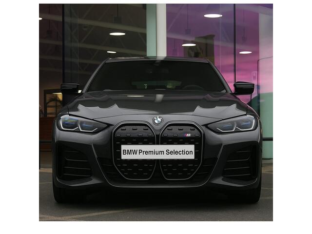 BMW i4 M50 High Executive / Schuif-kanteldak / Trekhaak / Laserlight / M Sportstoelen / Adaptief M Onderstel / Parking Assistant Plus / Driving Assistant Professional