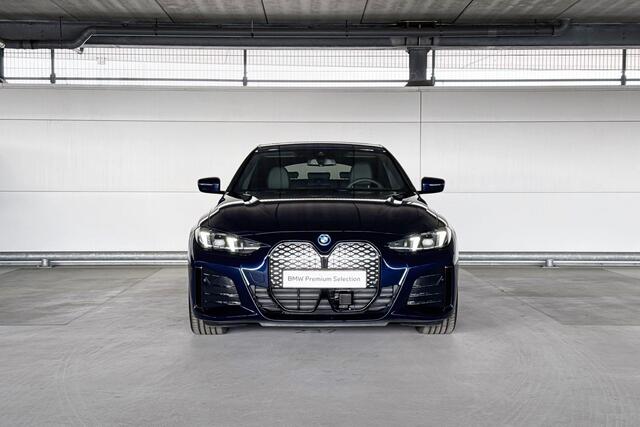 BMW i4 eDrive35 M Sport Edition | M Sport Pro | Comfort Pack | 20" BMW Individual Aerodynamisch Styling 862L BiColor Midnight Grau