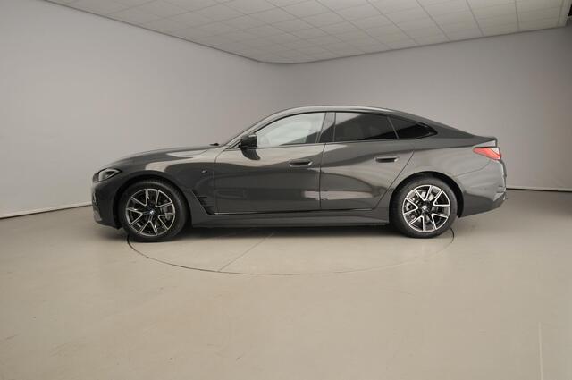 BMW i4 Gran Coupe eDrive40 | M-Sportpakket | LED | Leder | HUD | Active cruise | Sportstoelen | Stoelverwarming | DAB | Harman-kardon sound | Alu 19 inch