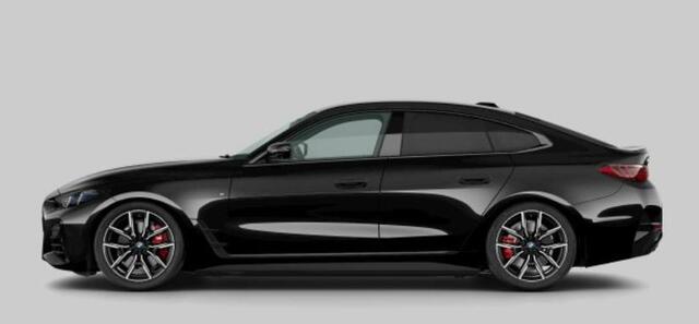 BMW i4 eDrive40 M Sport Edition 84 kWh M Sport Pro - INNOVATION PACK - COMFORT PACK - Elektrisch verwarmde voorstoelen - Parking Assistant Plus - Comfort Access - Adaptieve LED koplampen -