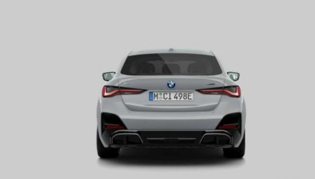 BMW i4 eDrive40 M Sport Edition 84 kWh COMFORT PACK - INNOVATION PACK - Head up - Hifi - Parking Assistant Plus - Comfort Access - Getinte Ruiten - Elektrisch verstelbare/verwarmde stoelen -