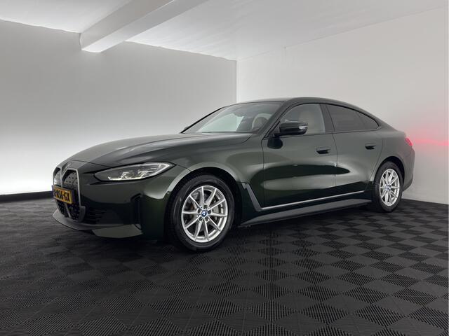 BMW i4 eDrive40 84 kWh [3-Fase] (INCL.BTW) *LEATHER | FULL-LED | ADAPTIVE-CRUISE | HEATED-SPORTSEATS | WIDESCREEN-DIGI-COCKPIT | CAMERA | DAB+ | PRIVACY-GLASS | NAVI-FULLMAP | ECC | PDC | 17''ALU | TOWBAR*