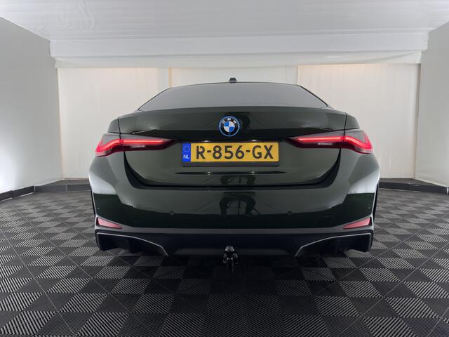 BMW i4 eDrive40 84 kWh [3-Fase] (INCL.BTW) *LEATHER | FULL-LED | ADAPTIVE-CRUISE | HEATED-SPORTSEATS | WIDESCREEN-DIGI-COCKPIT | CAMERA | DAB+ | PRIVACY-GLASS | NAVI-FULLMAP | ECC | PDC | 17''ALU | TOWBAR*