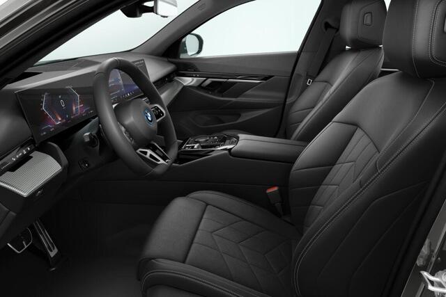 BMW i5 Sedan eDrive40 Innovation Pack M Sportpakket - Beschikbaar vanaf: Juni 2025