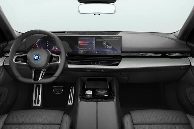 BMW i5 Sedan eDrive40 Innovation Pack M Sportpakket - Beschikbaar vanaf: Juni 2025
