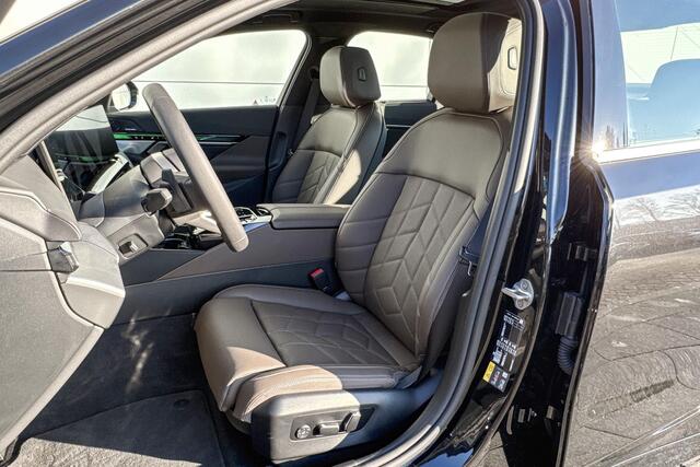 BMW i5 Sedan eDrive40 | M Sport | Glazen Panoramadak | Stoelverwarming | Harman Kardon |