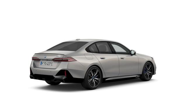 BMW i5 eDrive40 84 kWh | M-Sportpakket Pro | Innovation Pack |Travel Pack | Comfort Pack