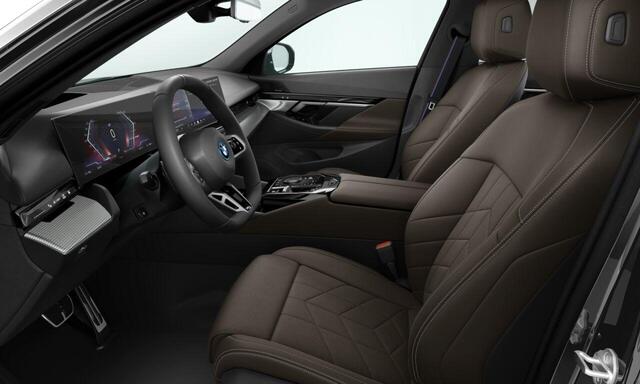 BMW i5 eDrive40 Sedan | M Sport Edition | M Sportpakket Pro | Innovation Pack | Comfort Pack | Travel Pack