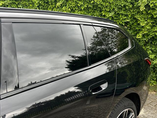 BMW i5 Touring eDrive40 | M-Sport | 19'' | Driv. Ass. Plus | Driv. Ass. | Adapt. LED | Camera | Getint glas | Stoelverw.