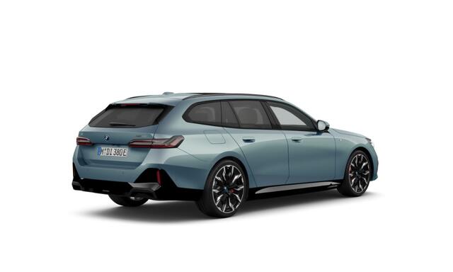 BMW i5 Touring eDrive40 M-Sport Pro - Onderstel Prof - Pano - Comfortzetel - Stoelventilatie